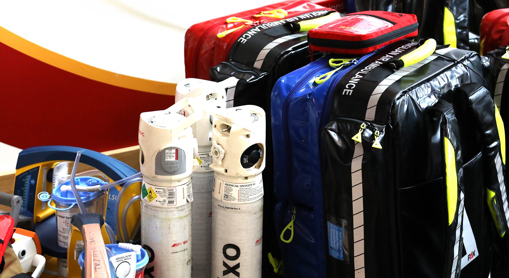 Medical kit bags and oxygen