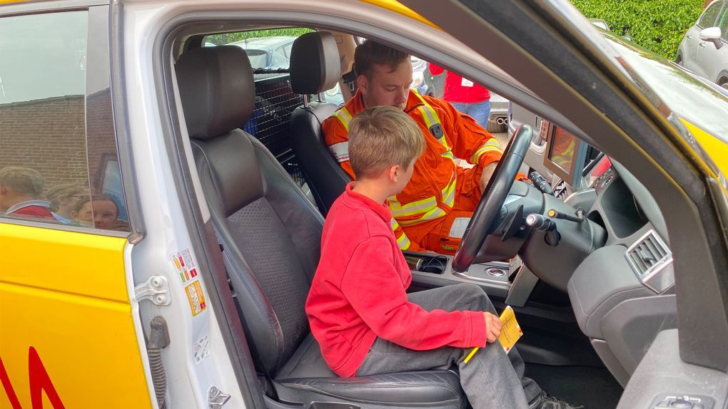 Children being shown the RRV