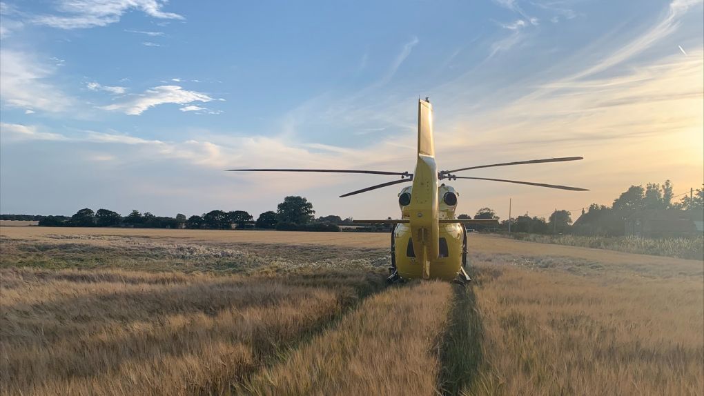 Helicopter landing in tractor lines